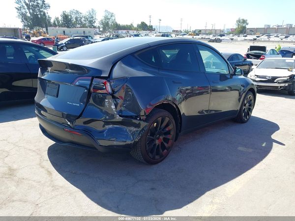2025 TESLA MODEL Y
