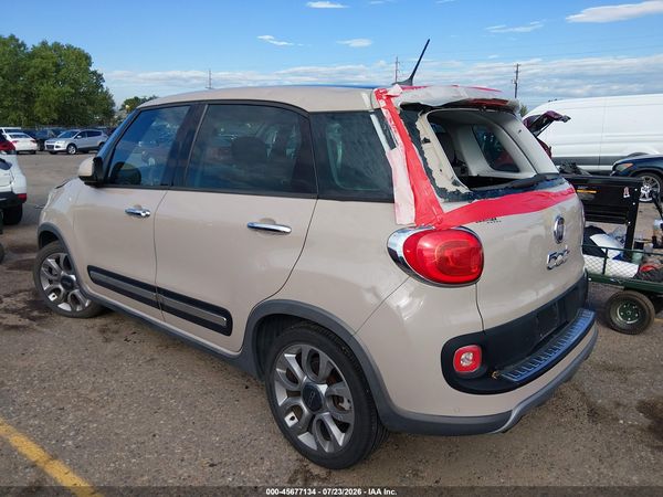 2015 FIAT 500L TREKKING — I3