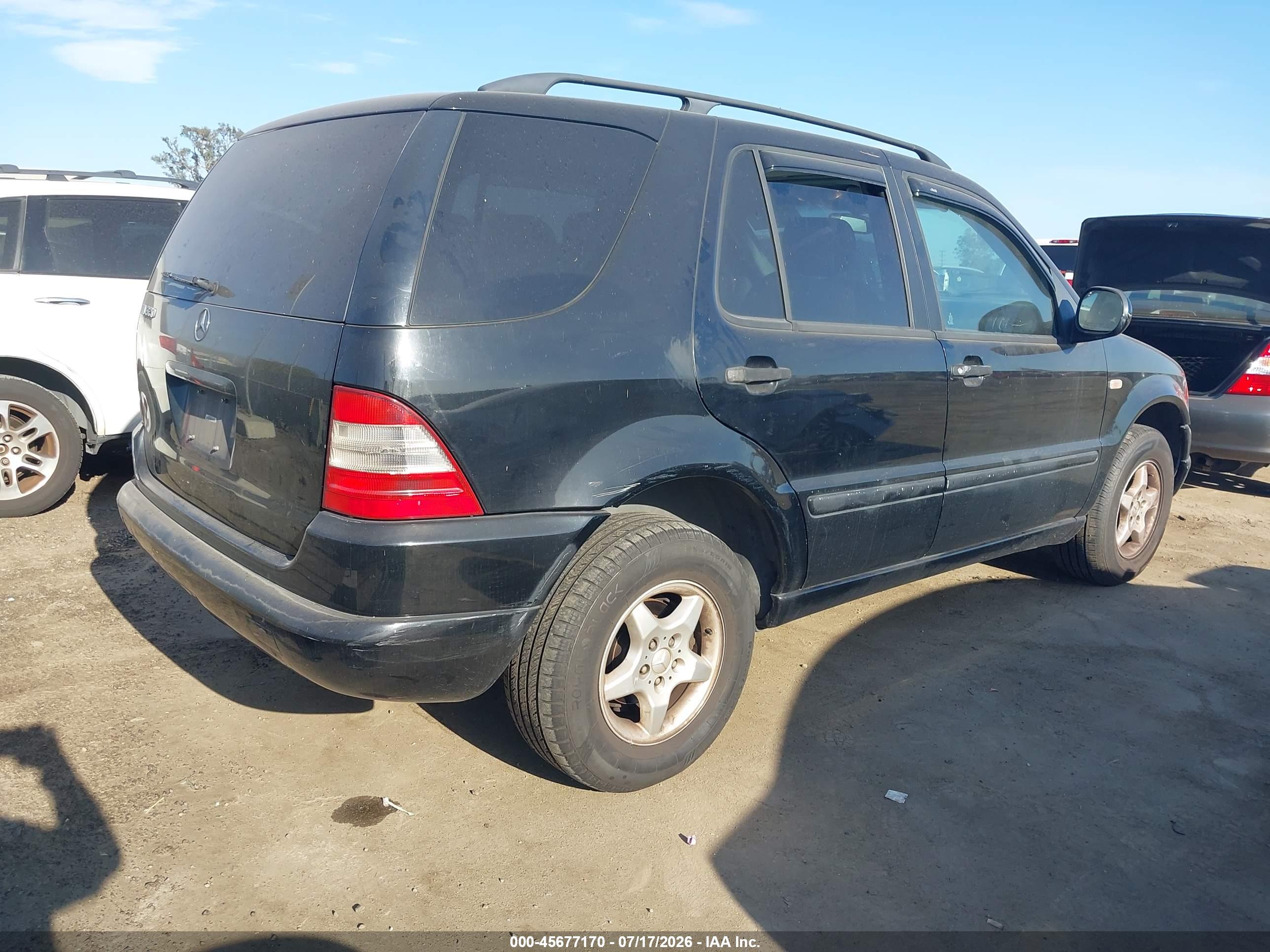 2000 MERCEDES-BENZ ML 320 ML320