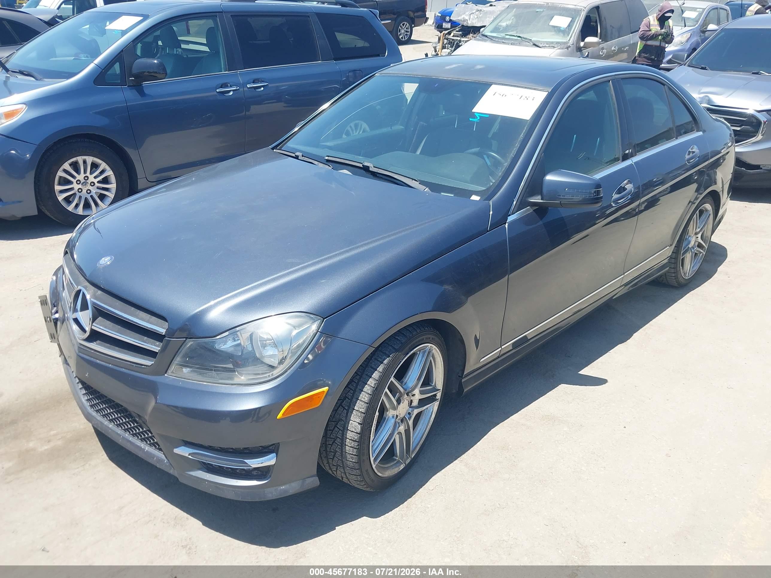 2013 MERCEDES-BENZ C 250 SPORT