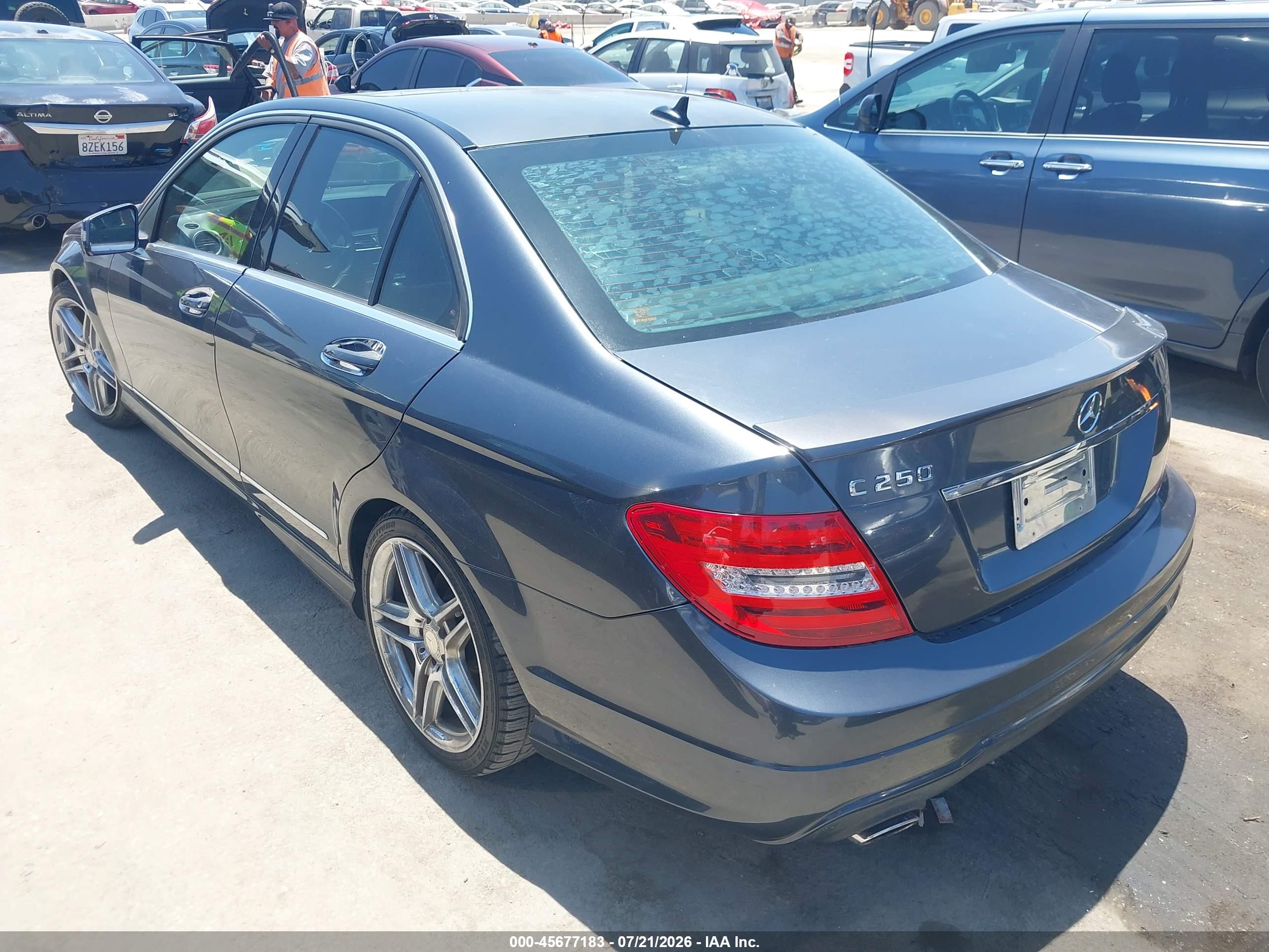 2013 MERCEDES-BENZ C 250 SPORT