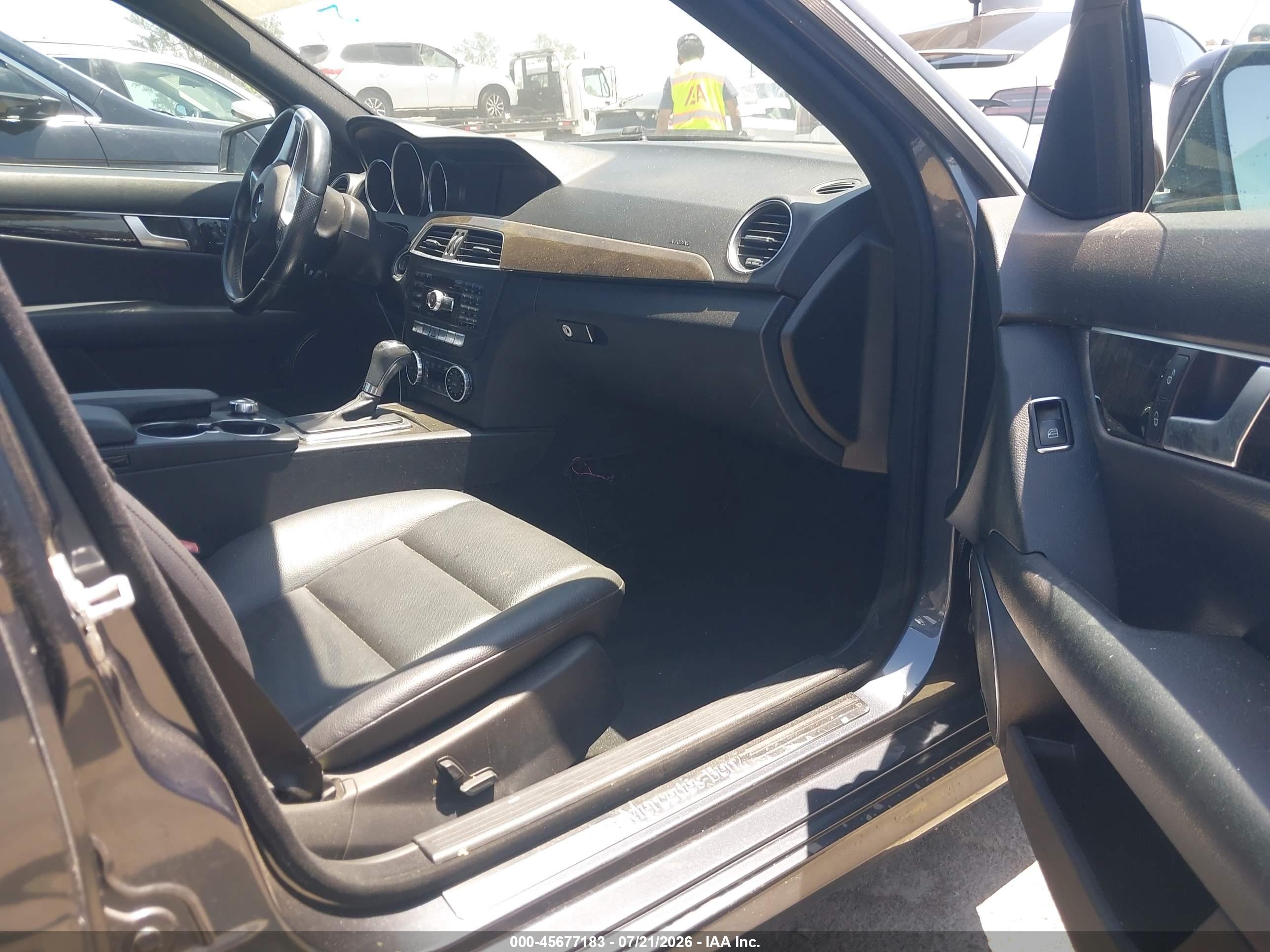 2013 MERCEDES-BENZ C 250 SPORT