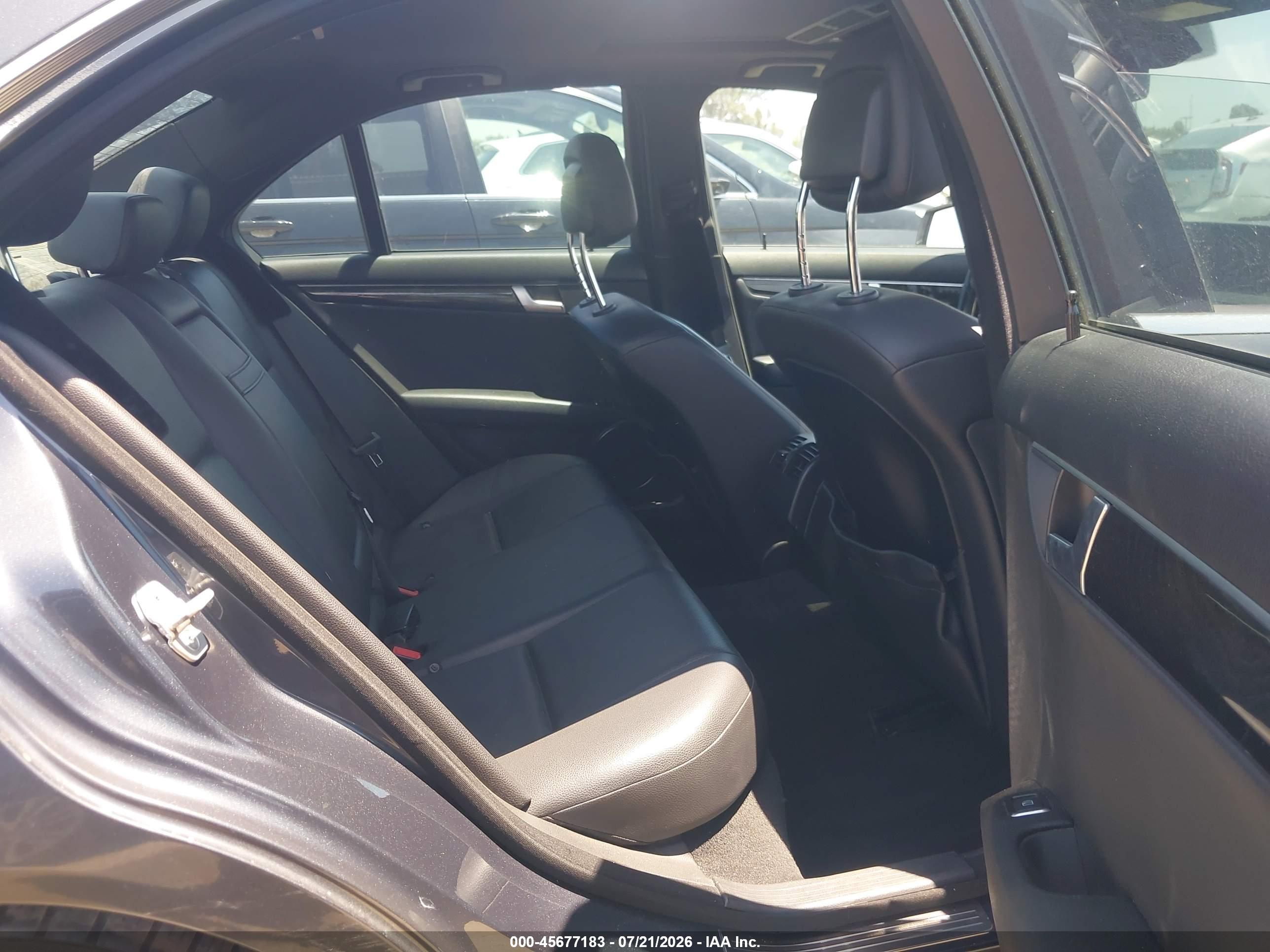 2013 MERCEDES-BENZ C 250 SPORT