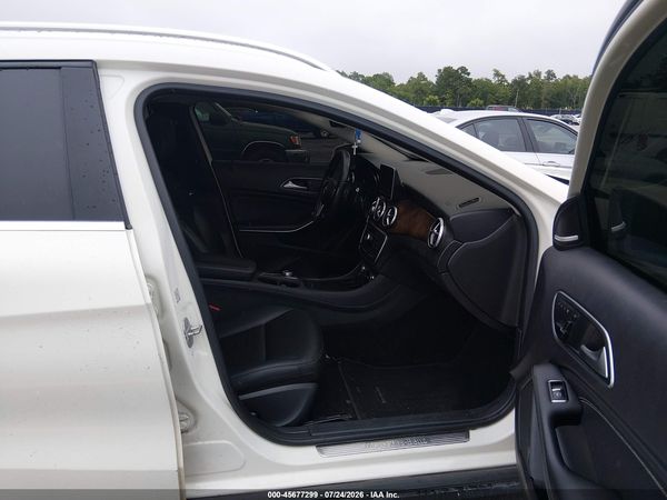 2015 MERCEDES-BENZ GLA 250 4MATIC