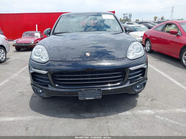 2017 PORSCHE CAYENNE