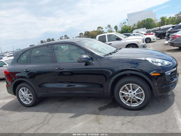 2017 PORSCHE CAYENNE