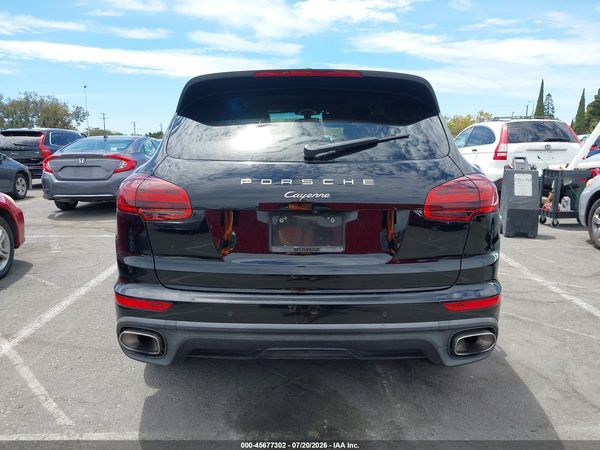 2017 PORSCHE CAYENNE