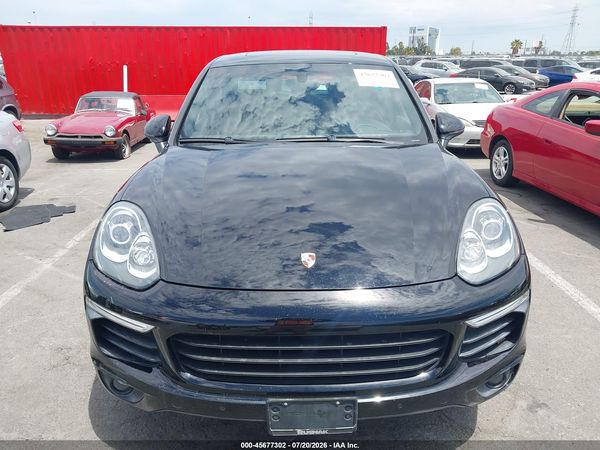 2017 PORSCHE CAYENNE