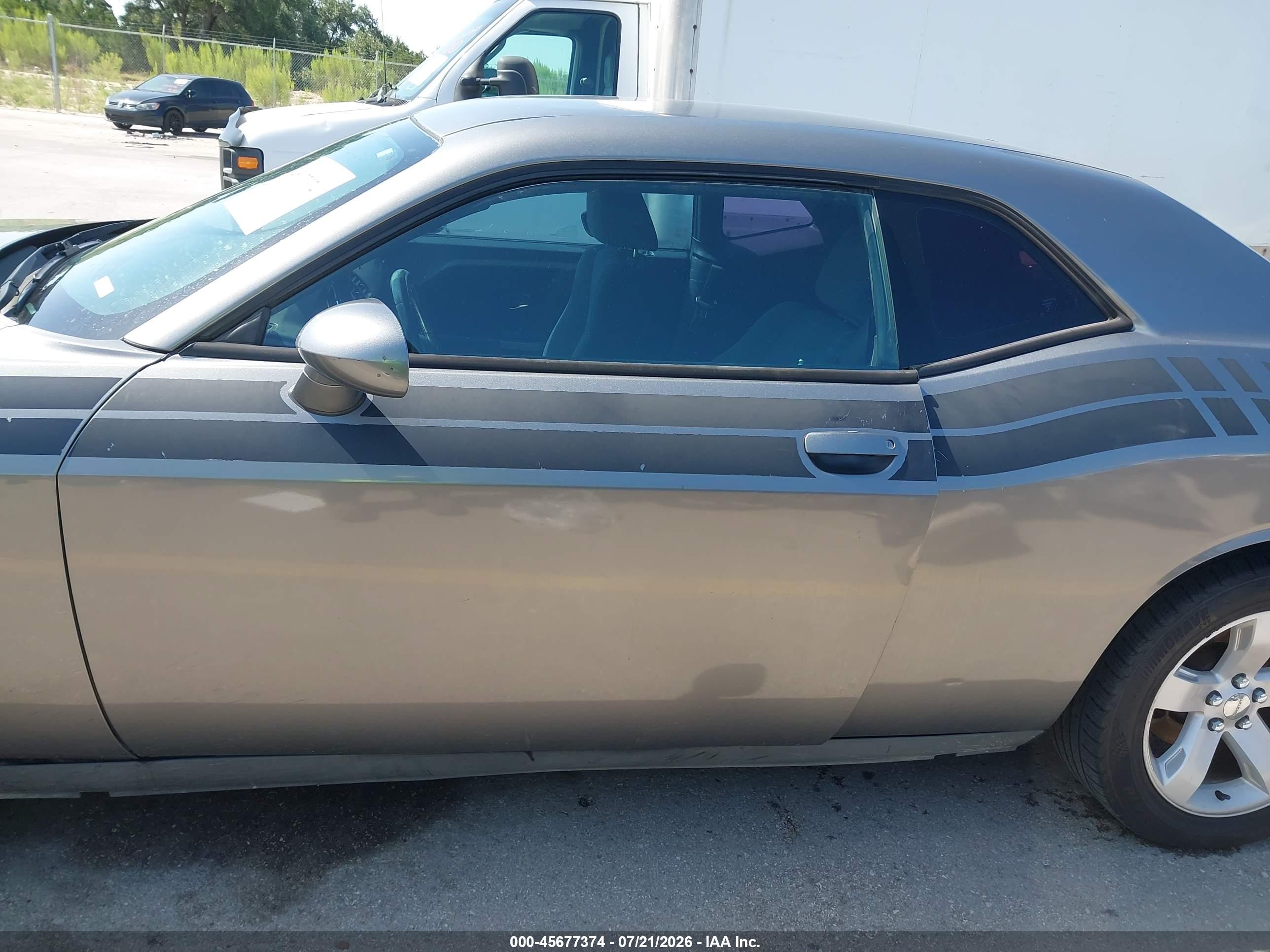 2012 DODGE CHALLENGER SXT