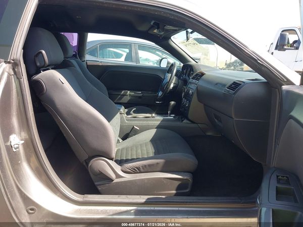 2012 DODGE CHALLENGER SXT