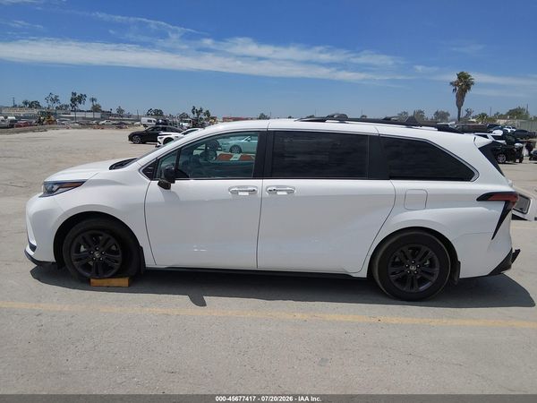 2024 TOYOTA SIENNA XSE