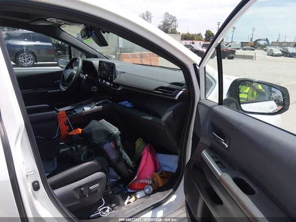 2024 TOYOTA SIENNA XSE