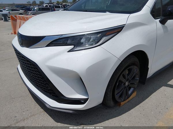2024 TOYOTA SIENNA XSE