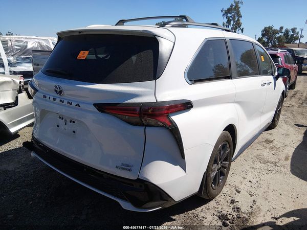 2024 TOYOTA SIENNA XSE