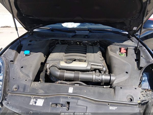 2016 PORSCHE CAYENNE