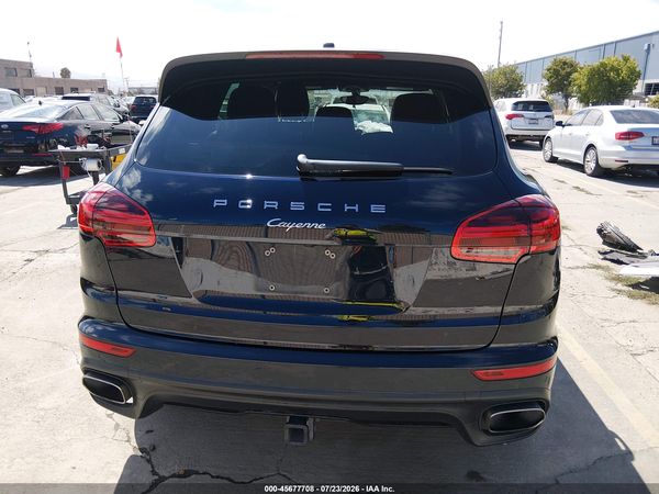 2016 PORSCHE CAYENNE