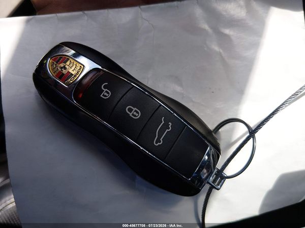 2016 PORSCHE CAYENNE