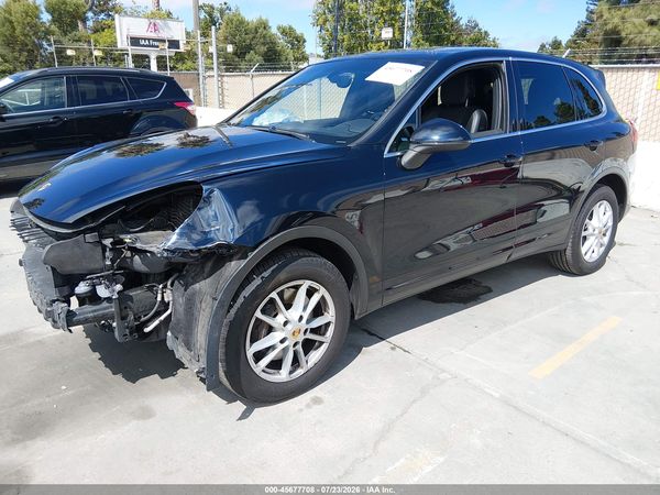 2016 PORSCHE CAYENNE