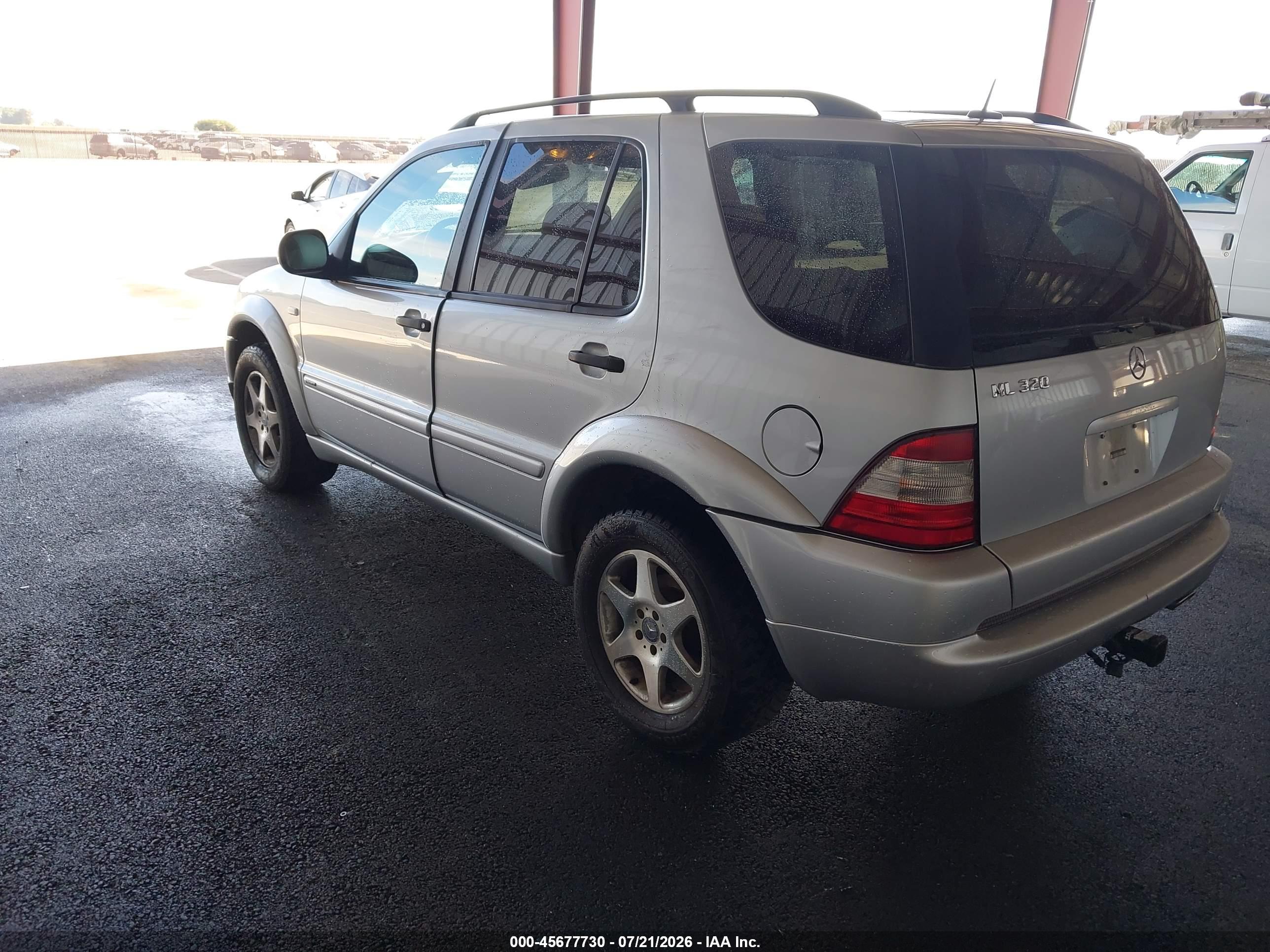 2001 MERCEDES-BENZ ML 320 ML320