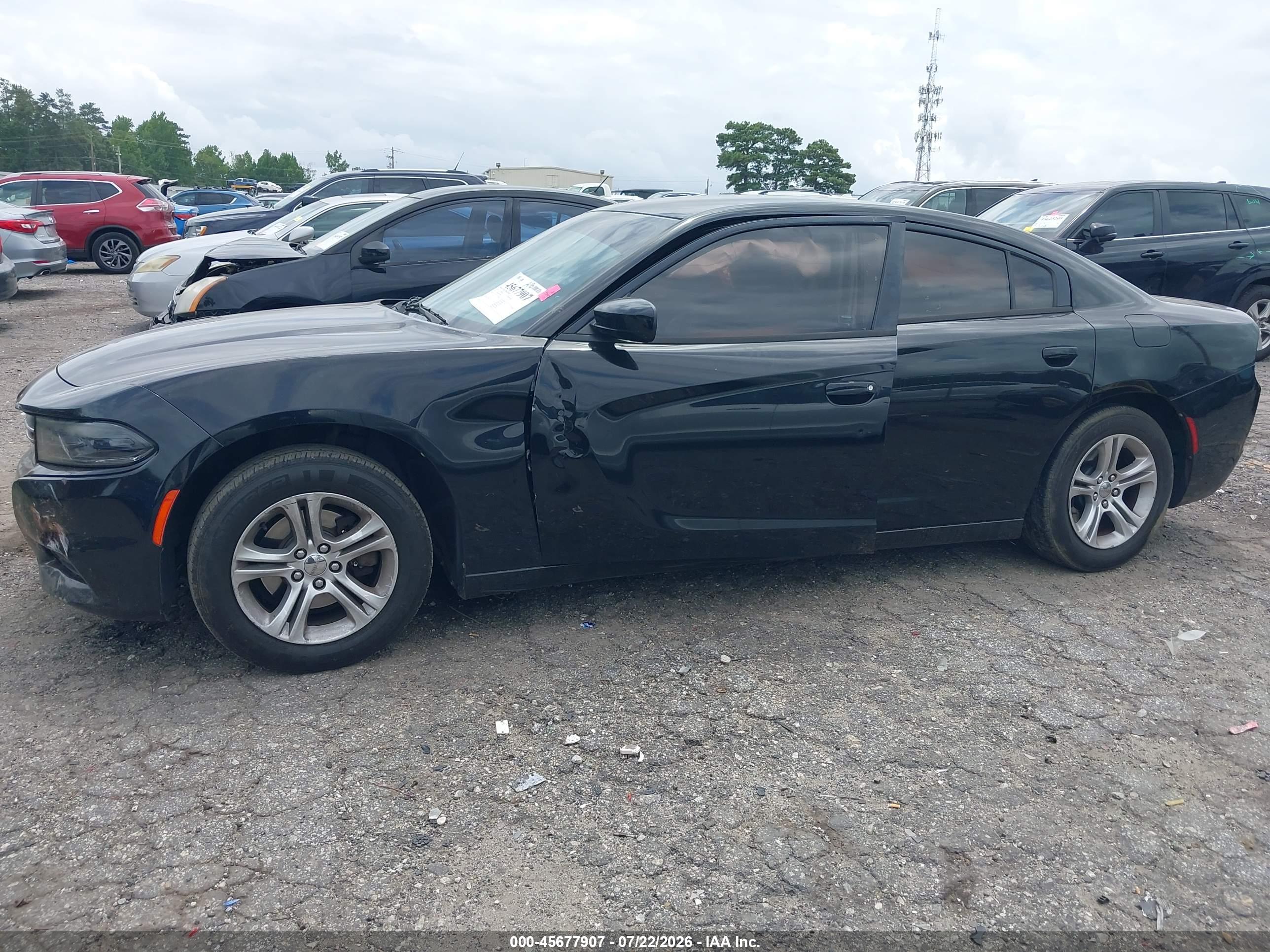 2017 DODGE CHARGER SE RWD