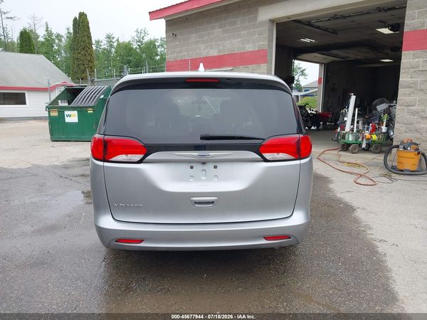 2020 CHRYSLER VOYAGER LX