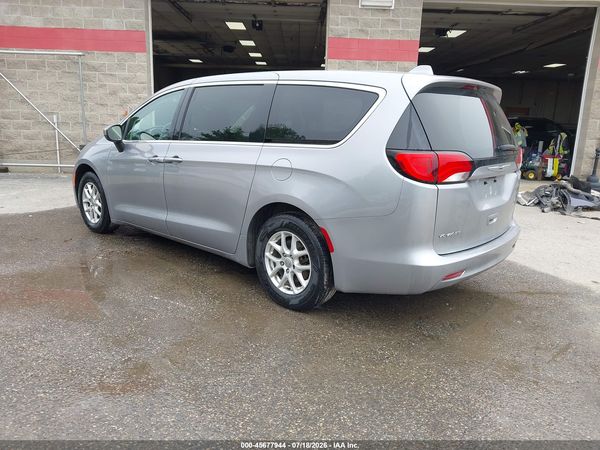2020 CHRYSLER VOYAGER LX