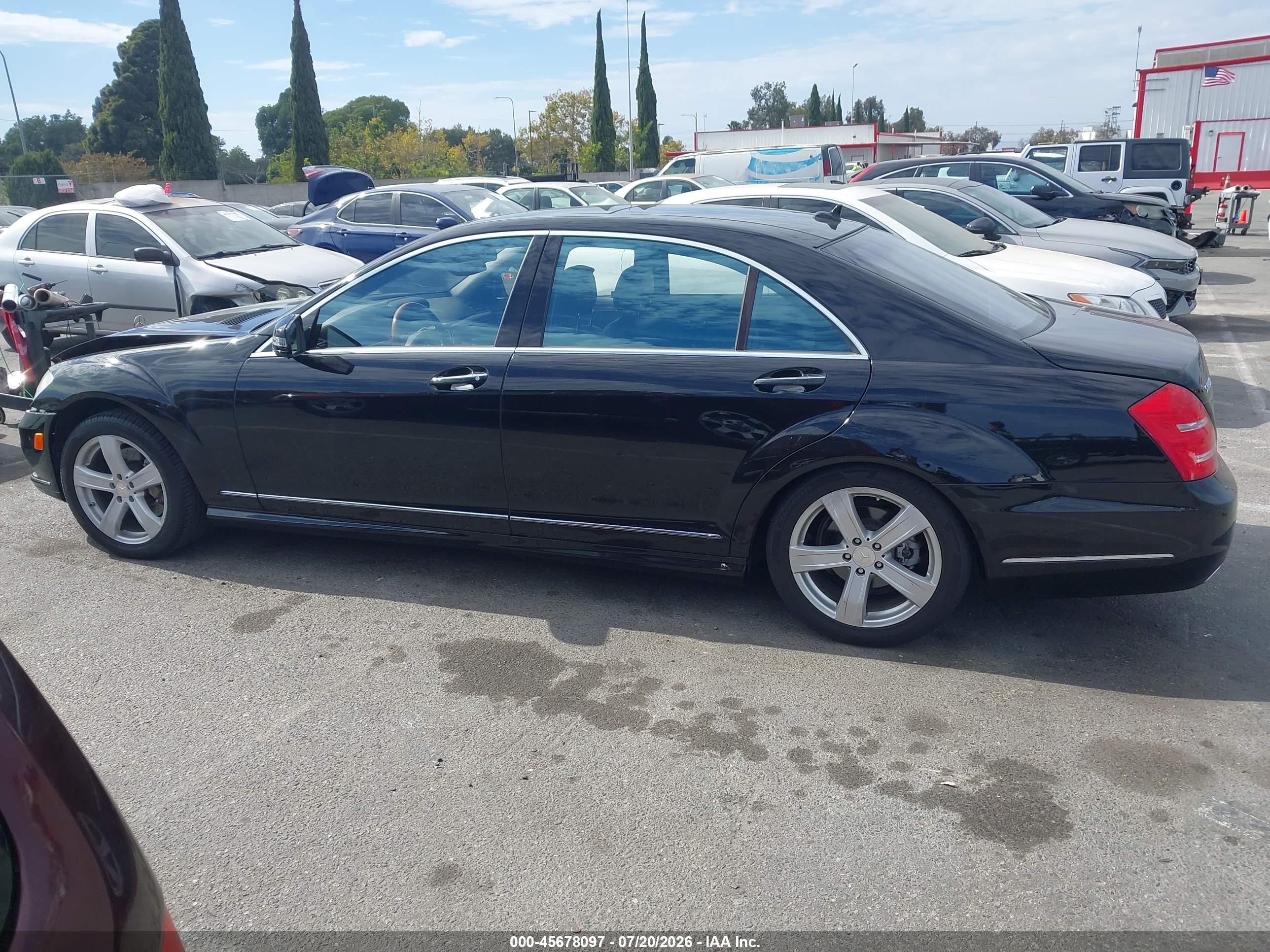 2011 MERCEDES-BENZ S 550 S550