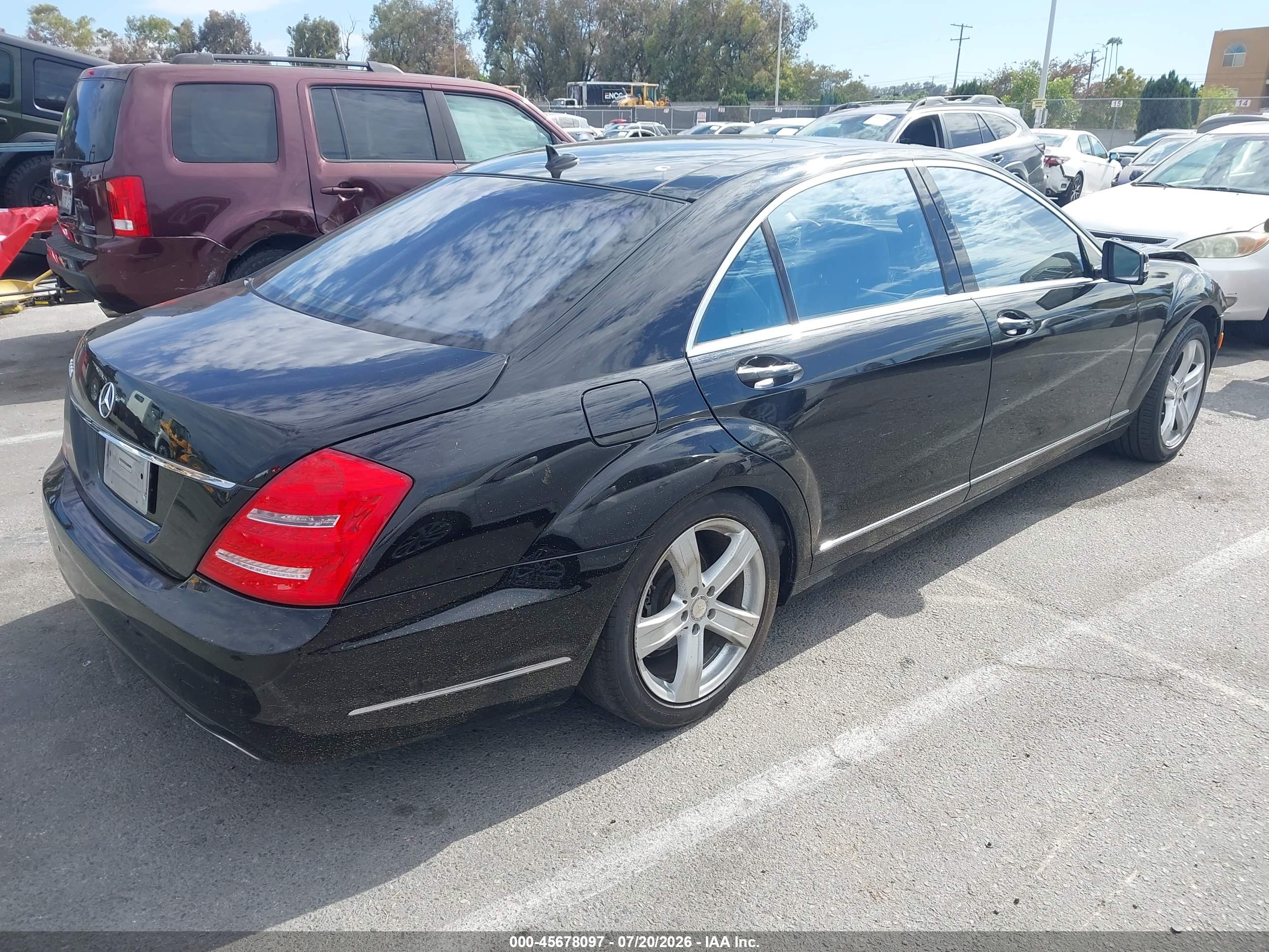 2011 MERCEDES-BENZ S 550 S550