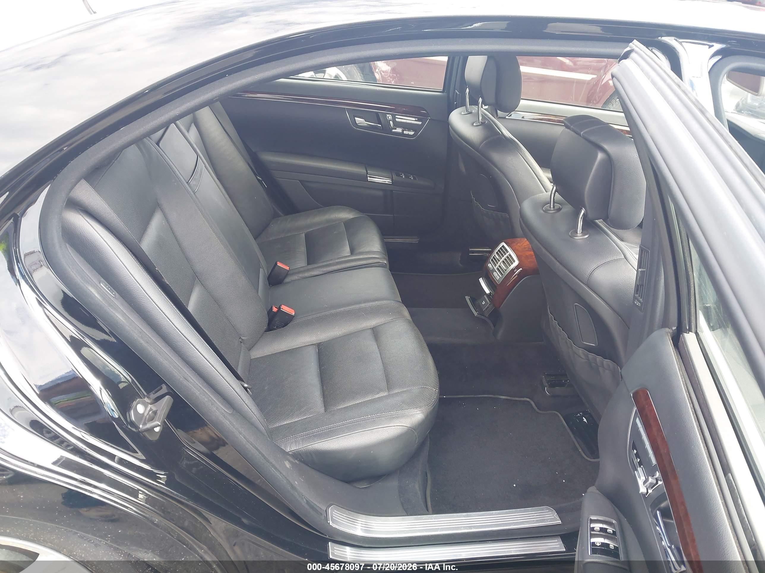 2011 MERCEDES-BENZ S 550 S550