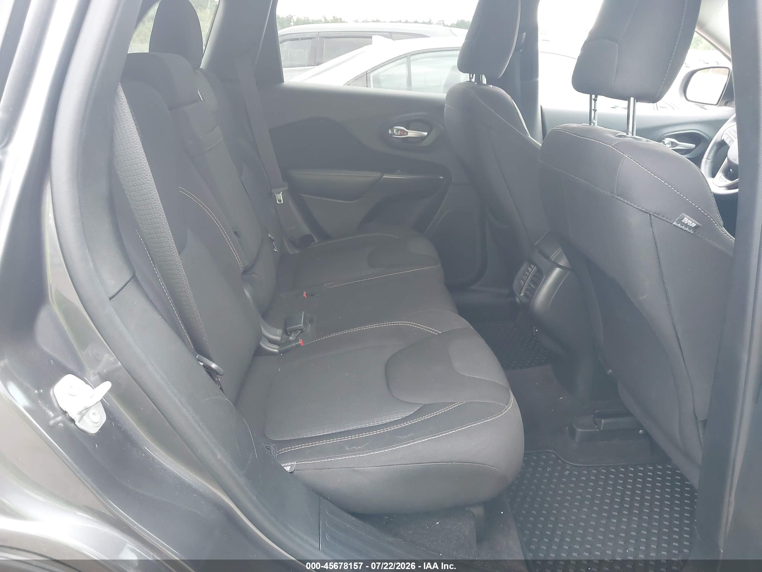 2016 JEEP CHEROKEE LATITUDE 4X4