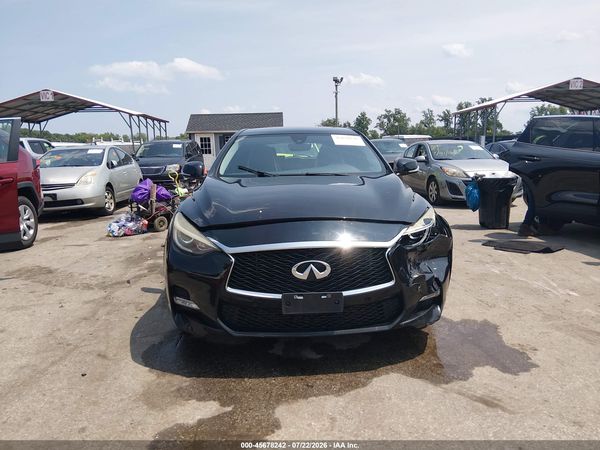 2017 INFINITI QX30 SPORT