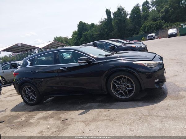 2017 INFINITI QX30 SPORT