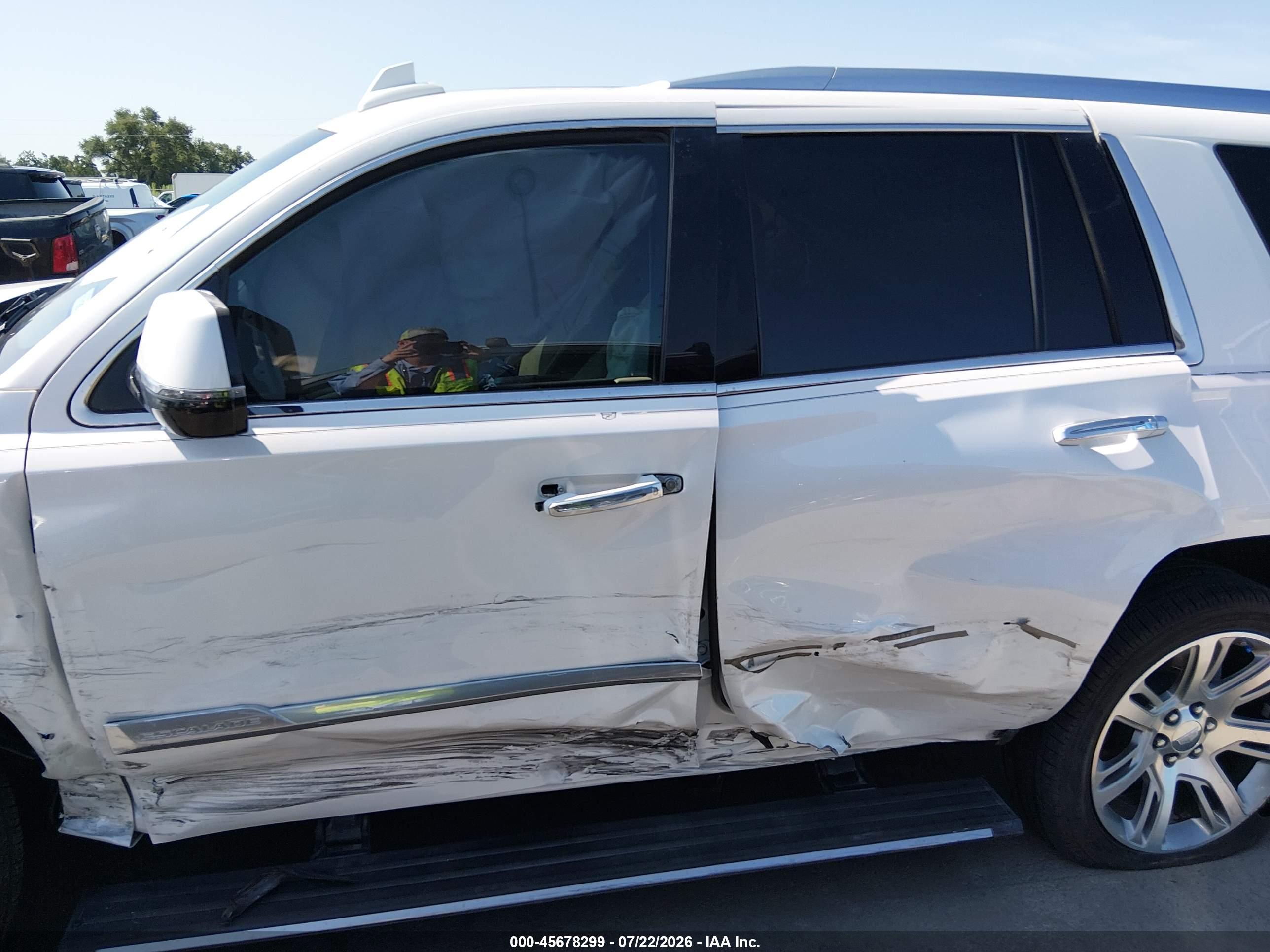 2018 CADILLAC ESCALADE PREMIUM LUXURY