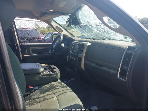 2016 RAM 1500 SLT