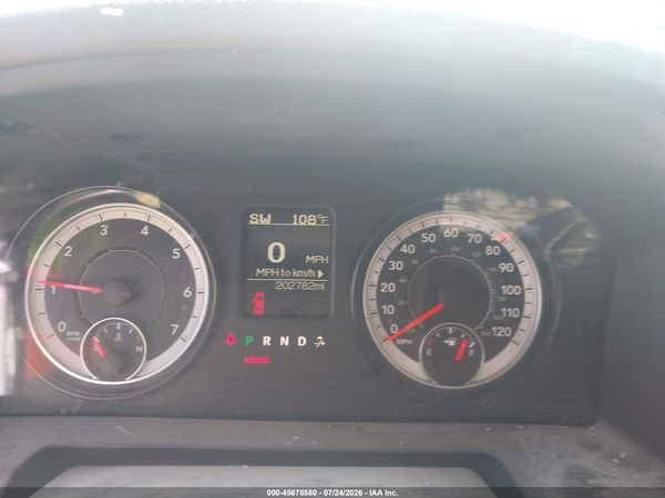 2016 RAM 1500 SLT