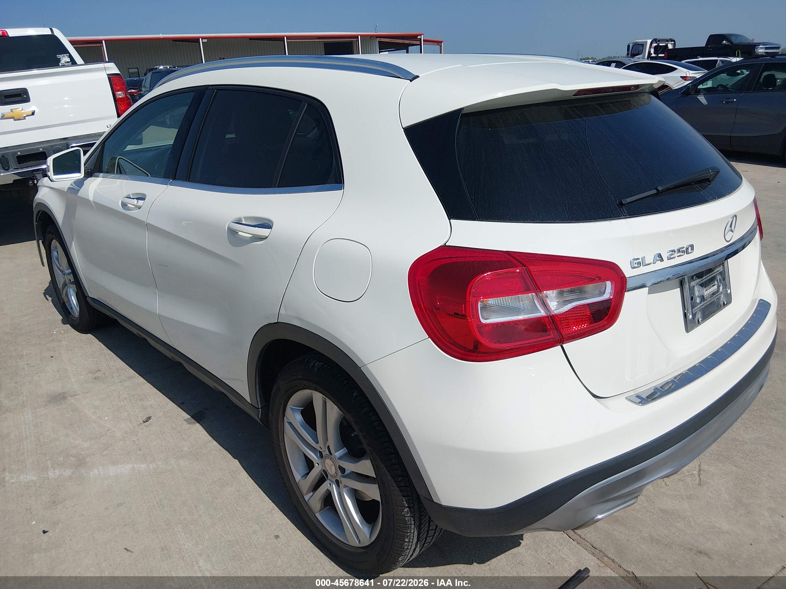 2015 MERCEDES-BENZ GLA 250 GLA250