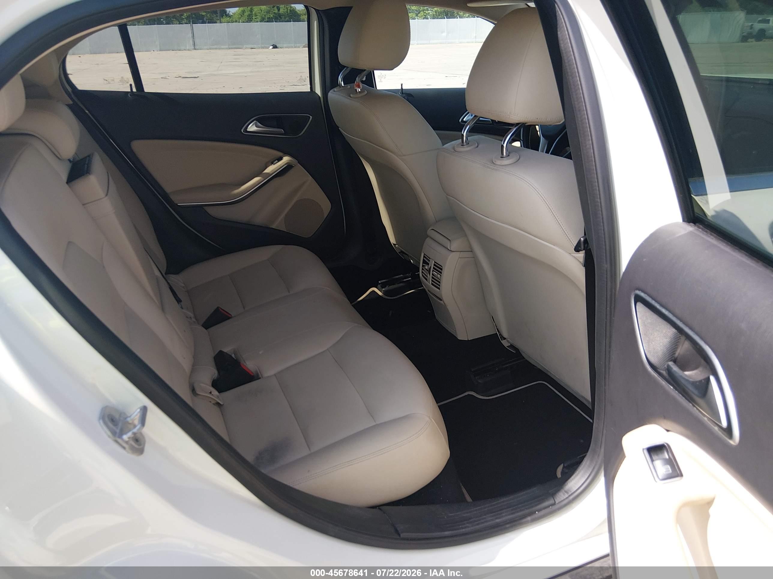 2015 MERCEDES-BENZ GLA 250 GLA250