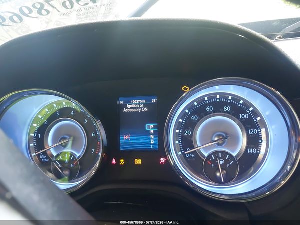 2013 CHRYSLER 300 MOTOWN — I7