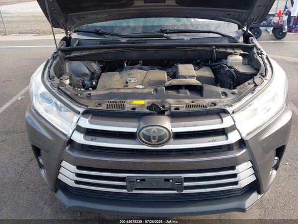 2018 TOYOTA HIGHLANDER LE PLUS