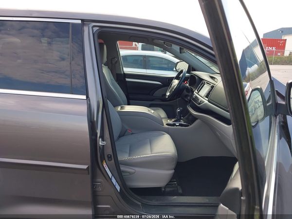 2018 TOYOTA HIGHLANDER LE PLUS