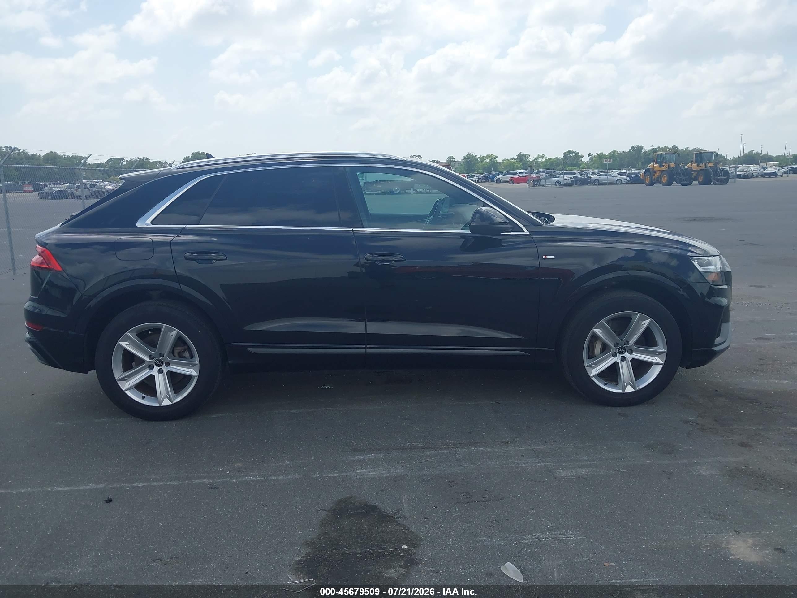 2021 AUDI Q8 quattro Progressiv