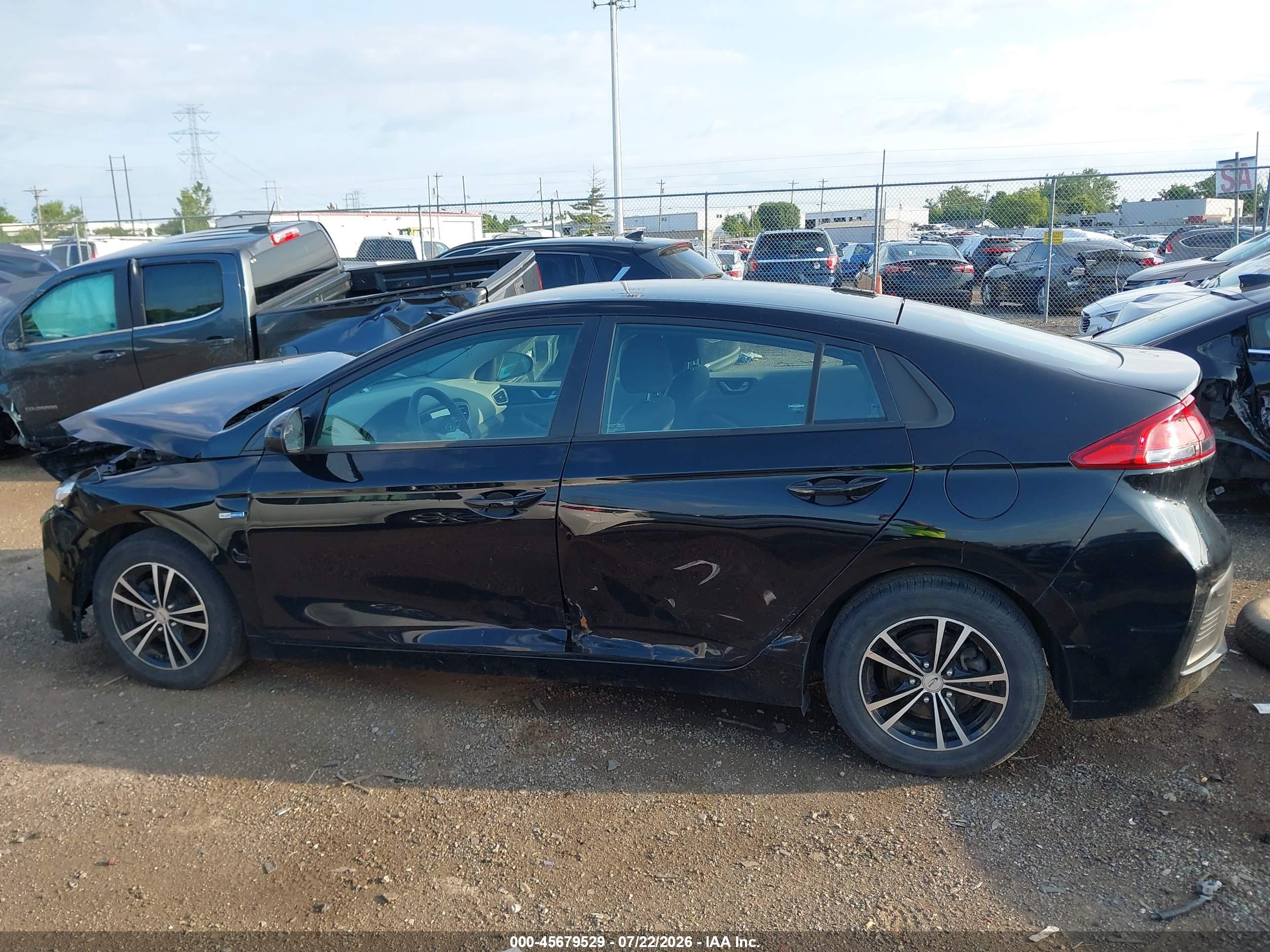 2017 HYUNDAI IONIQ HYBRID BLUE
