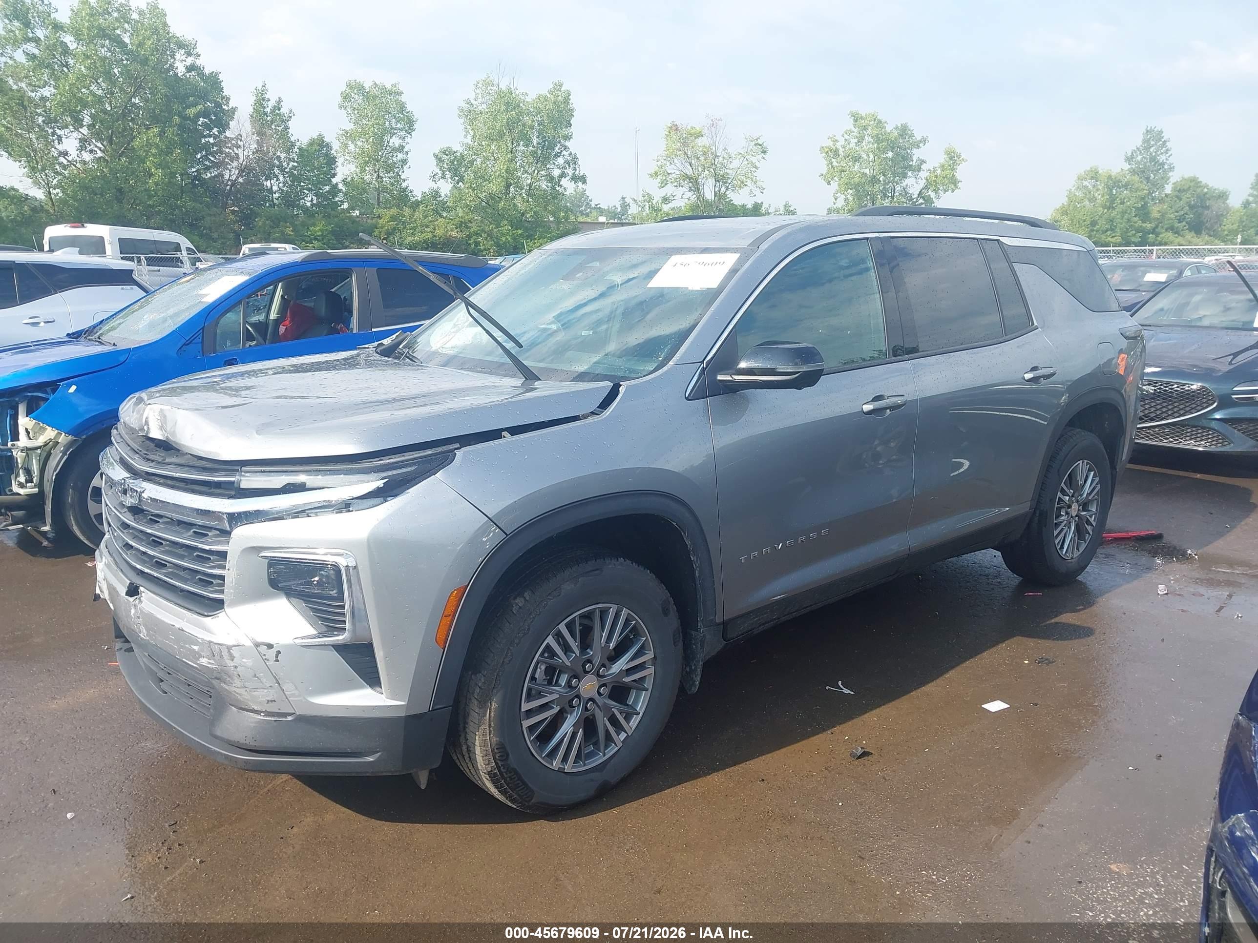 2025 CHEVROLET TRAVERSE FWD LT — I2