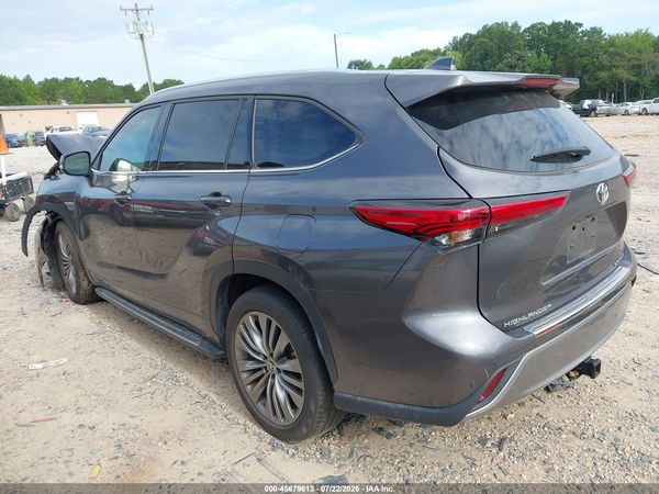 2021 TOYOTA HIGHLANDER PLATINUM