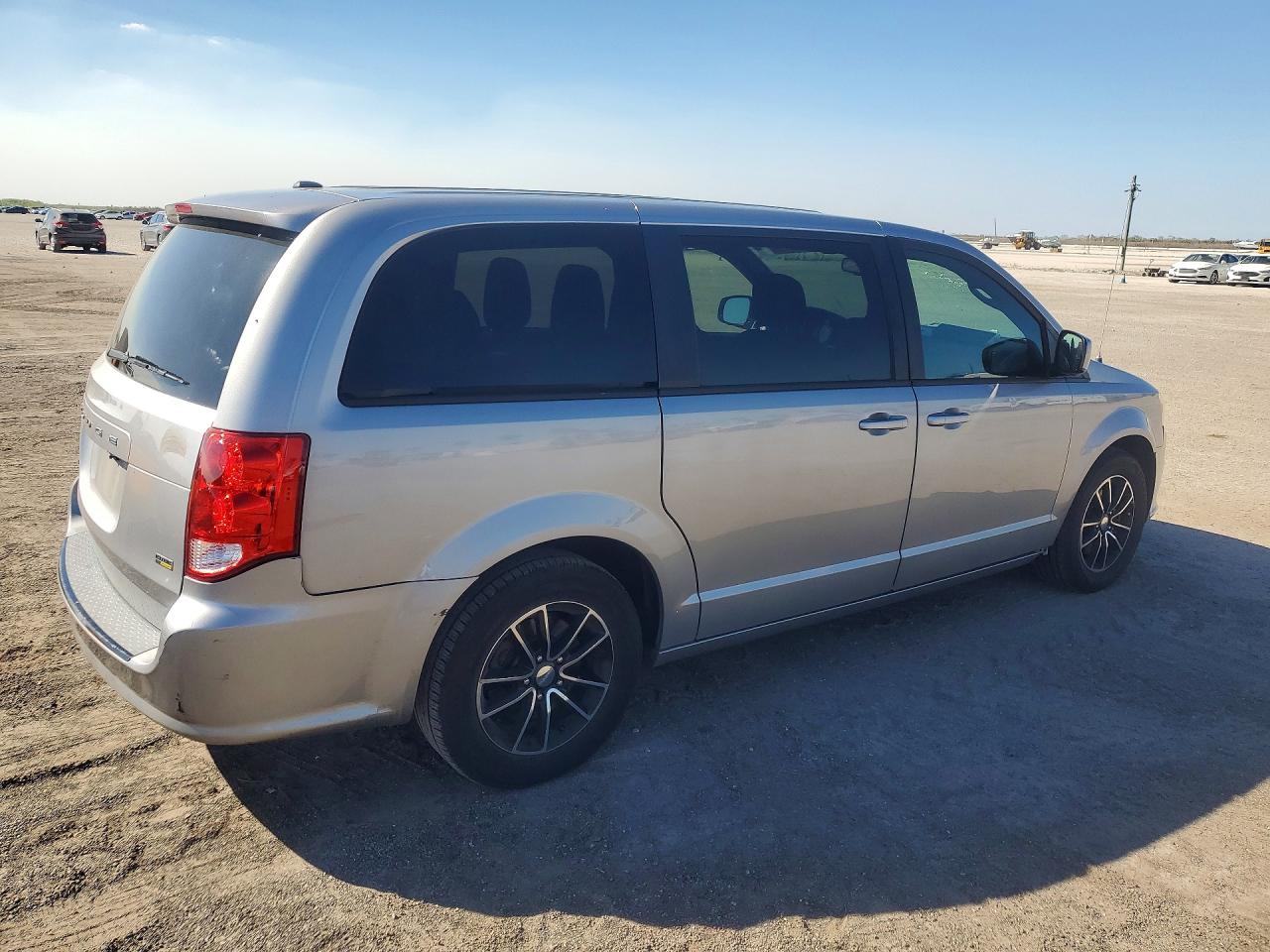 2018 DODGE GRAND CARAVAN SE