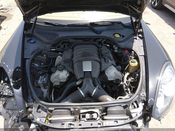 2014 PORSCHE PANAMERA 4