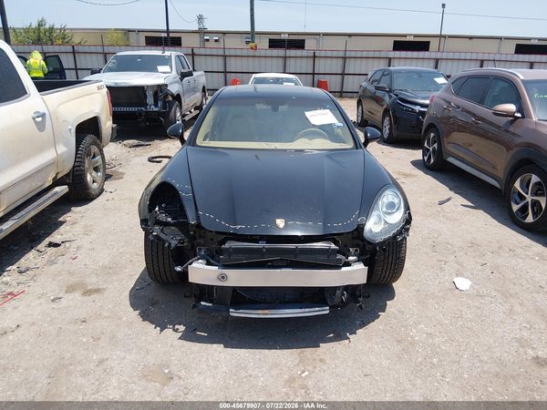 2014 PORSCHE PANAMERA 4