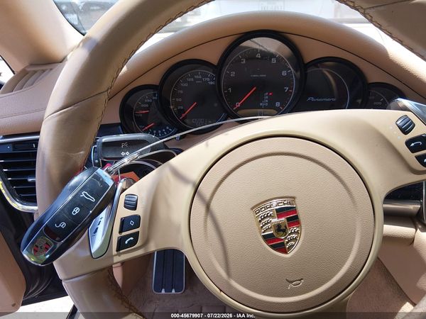 2014 PORSCHE PANAMERA 4