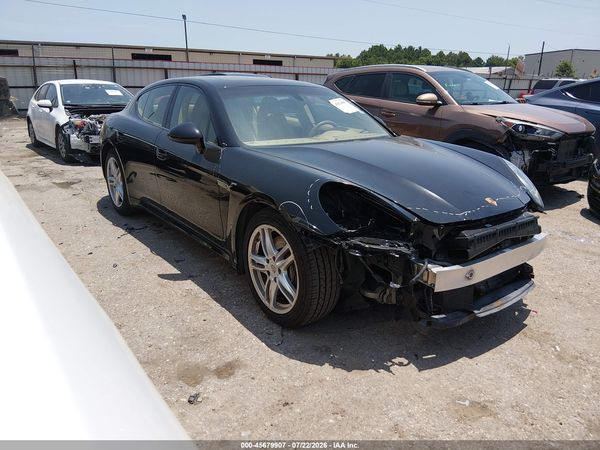 2014 PORSCHE PANAMERA 4