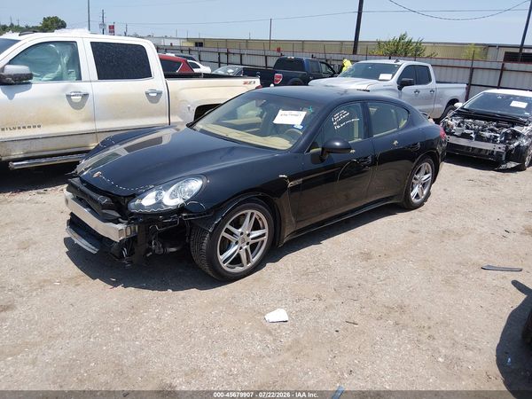 2014 PORSCHE PANAMERA 4